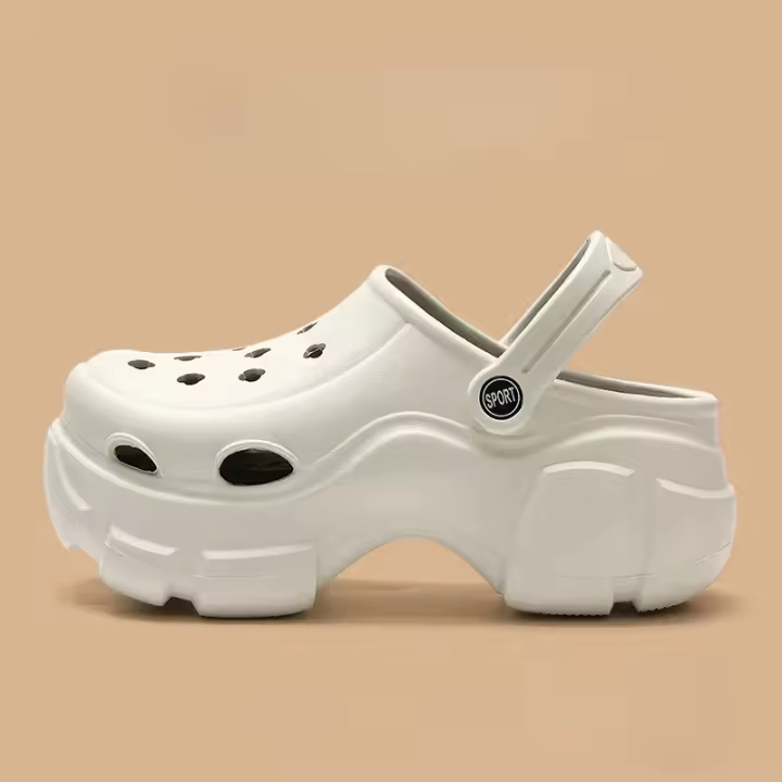 Nuevos Sandalias De Verano Para Mujeres Y Niñas 2024 Zapatillas De Tela Malla Transpirable Con Dibujos Animados DIY Clogs Mules Para Playa Jardín Y Estudio - 1