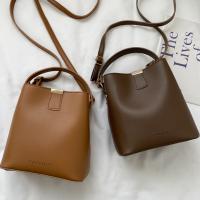 Bolso De Hombro Para Mujer En Cuero PU Negro Estilo Casual Bolso Tote Diseño De Marca Bolsa De Mujer Con Cierre De Cremallera - details 3