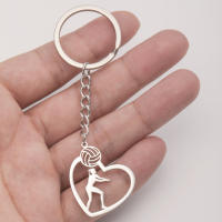 Llavero De Baloncesto De Acero Inoxidable Para Hombres Y Mujeres Colgante De Corazón Postura De Almohadilla Regalo Para Enthusiasts De Baloncesto - details 1
