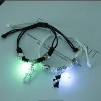 Pulsera luminosa, versión para dos mejores amigas (pareja de estudiantes), diseño de moda coreana, brazalete brillante para parejas (unisex).Pulsera de cuentas de resina luminosas - details 2