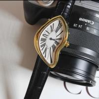 Reloj De Cuarzo Medieival Alien 2025 Para Hombres Y Mujeres Con Correa De Cuero Diseño Avanzado Y2K Reloj De Moda Con Movimiento De Cuarzo - details 2
