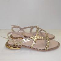 EXE_ SANDALIA PLANA METALIZADA ORO CON TACHAS ORO - details 2