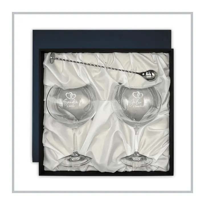 RegaloVip.es - 2 Copas y Cuchara Mezcladora con Estuche Azul, copas personalizadas, detalles únicos de boda, amantes del vino, regalo perfecto, aniversarios, decoración elegante en casa, celebración y momentos especiales. - 1