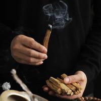 VELAS Y AROMAS S.L Palo Santo para Quemar Incienso Natural Pack de 20 UNIDADES 200grms aprox. Producto natural y ecológico - details 0