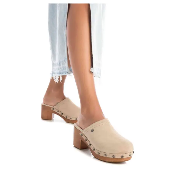 Zuecos Carmela  para mujer en color beige - 1