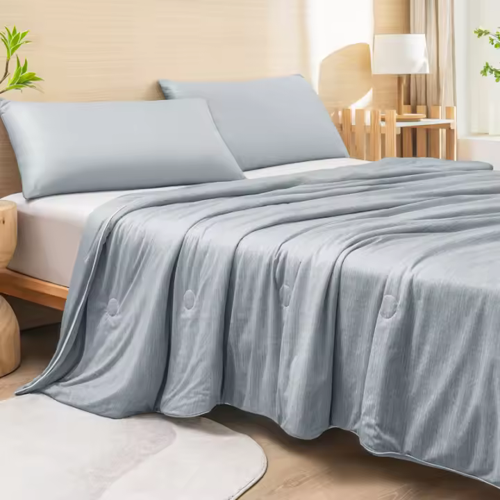 Edredón De Enfriamiento Para Cama Seda Cómodo Y Ligero Edredón De Verano Con Tela Fría De Dos Lados Y Fabricado En Poliéster - 1