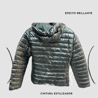 Beachy Abrigo Brillante Corto Ajustado Al Cuerpo Tallaje Normal Estiliza Figura Con Cremalleras Laterales - details 6