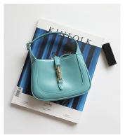 Bolso De Hombro Para Mujer UBELLIN 2023 De Cuero Verídico Diseño Vintage Retro Con Hebilla De Caballo Pequeño Bolsos De Atrás De Lujo - details 15