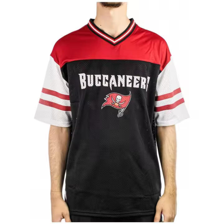 Camiseta de Manga Corta New Era Nfl Tampa Bay Buccaneers Oversized para hombre en color negro - 1