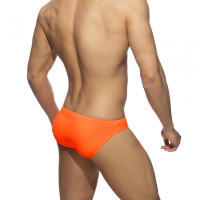 Bragas De Natación Para Hombres Sexy Sólido Low-Waist Con Empuñadura Y Acolchado Shorts De Playa Surfismo Baño Deportivo De Polyester Y Spandex - details 9