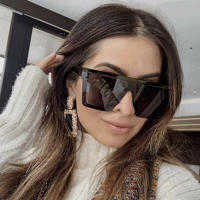 Gafas De Sol Retro Para Mujer Con Marco Grande UV400 Gradiente Negro Diseñador Un Pieza Ciclismo Polímero Transpirable Y Duradero - details 1