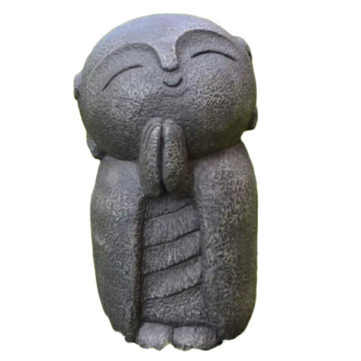 Figura Japonesa Jizo rezando de piedra artificial para jardín  12x25cm  AnaParra - 1