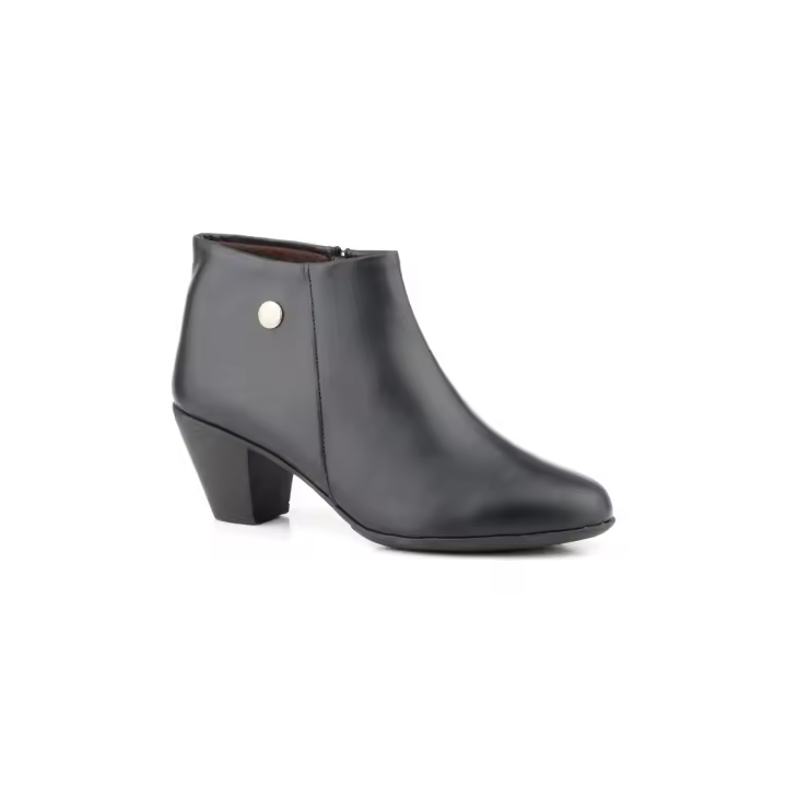 Mº417 NEGRO en España Botines Mujer Piel NEGRO Tacón Cremallera Numeración: 35-41 Marca: Cutillas Altura tacón 5,5 cm Botines de piel natural en tono NEGRO: elegancia atemporal para el consumidor sofisticado. Fabricados con esmero en España, botines - 1