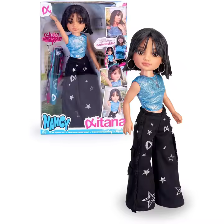 Nancy Aitana, muñeca como la Cantante, Pelo castaño Corto y Flequillo, Conjunto de Era Alpha de Las Babys, con Accesorios y Detalles auténticos, niños Desde 3 años, Famosa (NAC60000) - 1