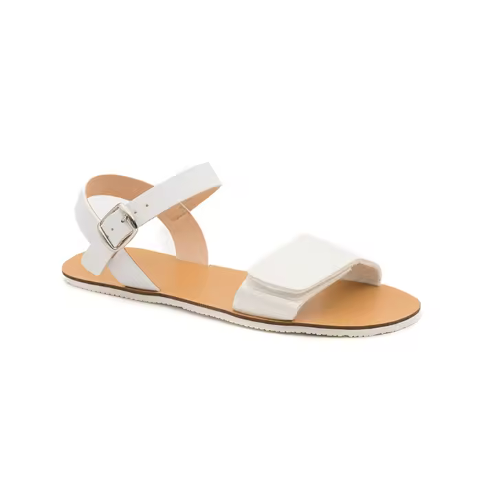 Sandalias marca Coqueflex para niñas en color blanco - 1