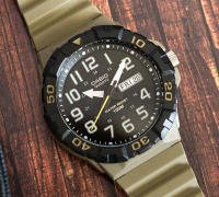 Reloj deportivo hombre outdoor Casio MRW-210H-5av corea cuero y tela 100m water resist - details 2