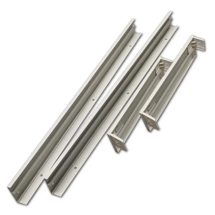 LED ATOMANT Soporte de superficie de aluminio LED ATOMANT para panel LED 120x60 cm. Estructura resistente y ligera, ideal para instalación en techos donde no es posible empotrar. Aporta estabilidad, seguridad y un acabado elegante al panel. Fácil montaje. - 1