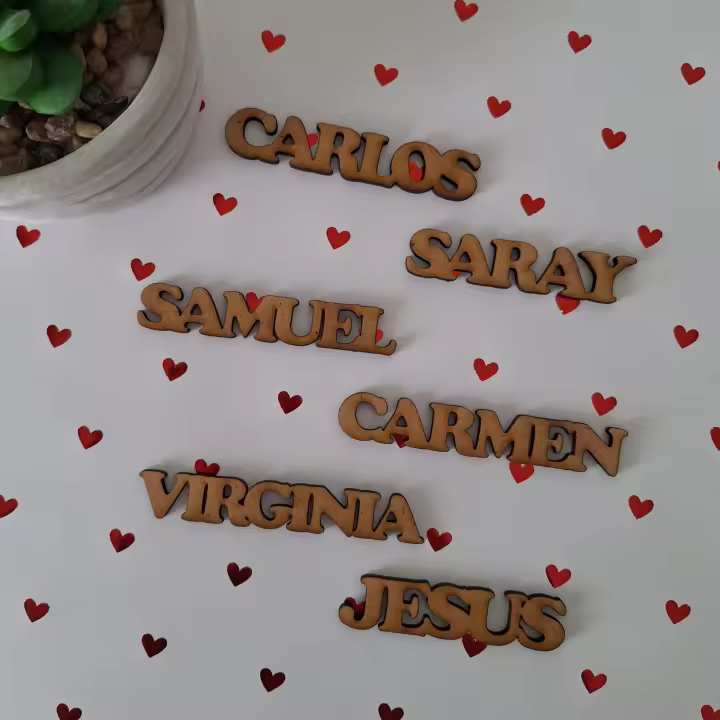 Marcasitios de madera para invitados de boda, comunión, bautizo. Con o sin imán. Dejar lista de nombres en nota o chat. - 1