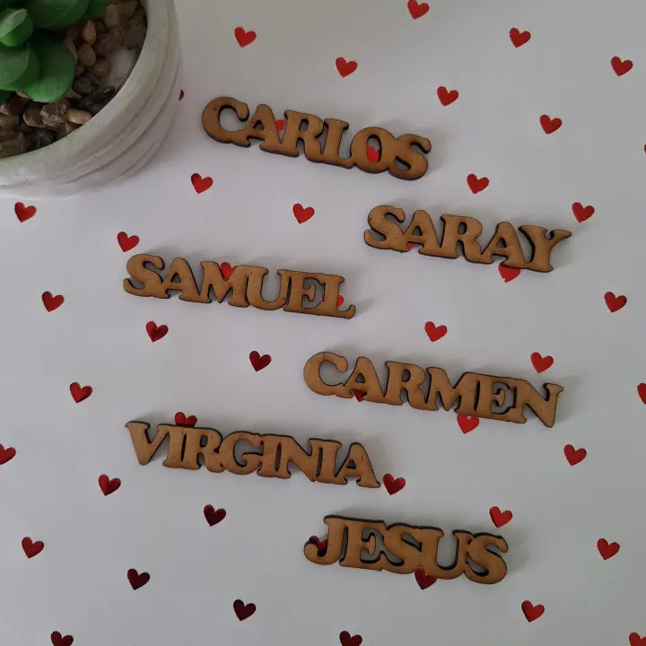 Marcasitios de madera para invitados de boda, comunión, bautizo. Con o sin imán. Dejar lista de nombres en nota o chat. - 1
