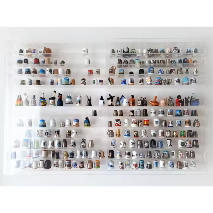Vitrina 50x75x5 cm para miniaturas - Perfecto para exhibir tus objetos de colección. - 1