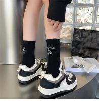 Calcetines De Mujer Estilo Japonés Bordados Con Letras Transpirables Para Primavera Verano Deporte Calcetines Blancos Para Niñas - details 3