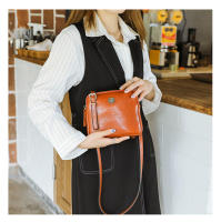 Bolso De Hombro Para Mujer Estilo Vintage 2023 Cuadrado Sencillo Con Compartimento Bolso Cruzado De Diseñador Bolsa Mensajera Feminina Material PU Con Lining De Poliéster - details 1