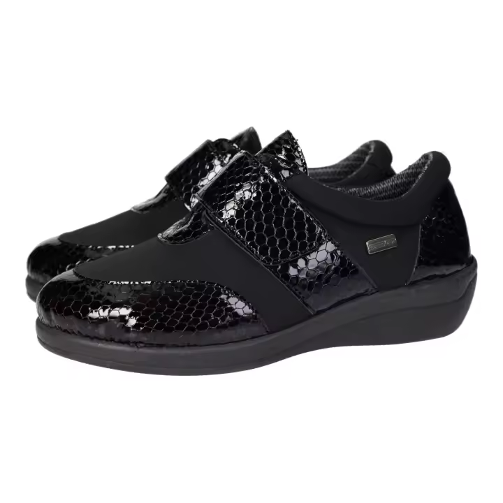 Zapatos Mocasín marca DOCTOR CUTILLAS para señora en color negro. Mocasines de piel para señora, piso de goma antideslizante, hechas en España Doctor Cutillas - 1