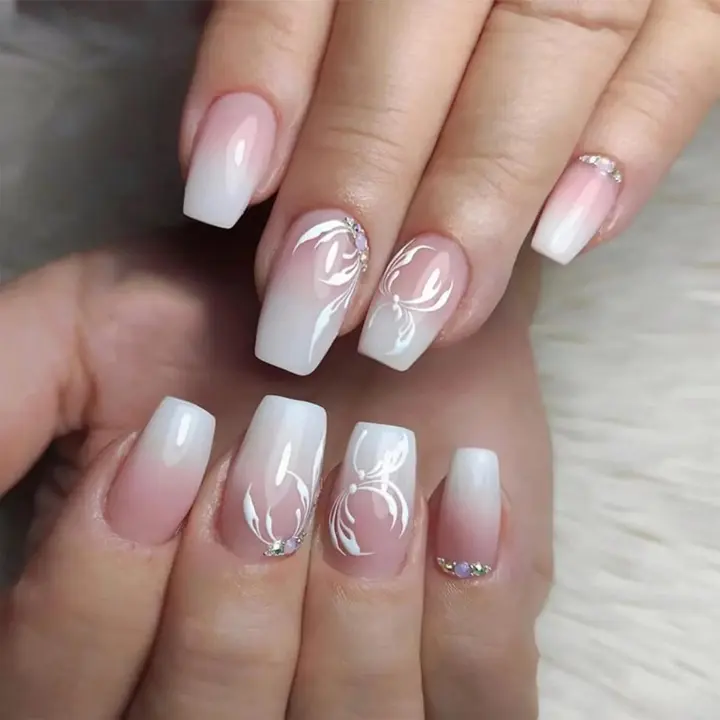 24 uñas postizas Cortas tipo ataúd, adhesivos, y Blanco color rosa, con imitación diamantesde y Diseño de Flores, extraíbles y con pegamento. - 1