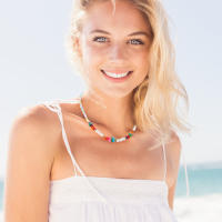 Encanto Gargantillas de cuentas de arroz coloridas y dulces para mujer, collar bohemio romántico con flor de imitación de perlas, cadena para clavícula, regalo de joyería para niñas - details 2