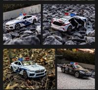 Coche De Policía M8 a Escala 1:32 Juguetes De Metal Diecast Con Función Retroceso Abre Puertas Regalo Para Niños Colección Vehículo Simulación 110 - details 13