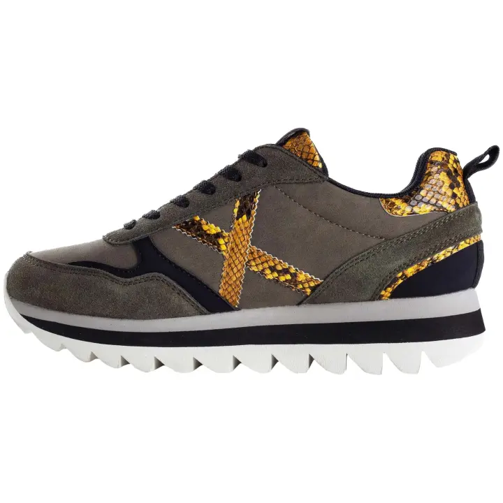 Zapatos marca Munich modelo 8765038 para mujer en color verde - 1