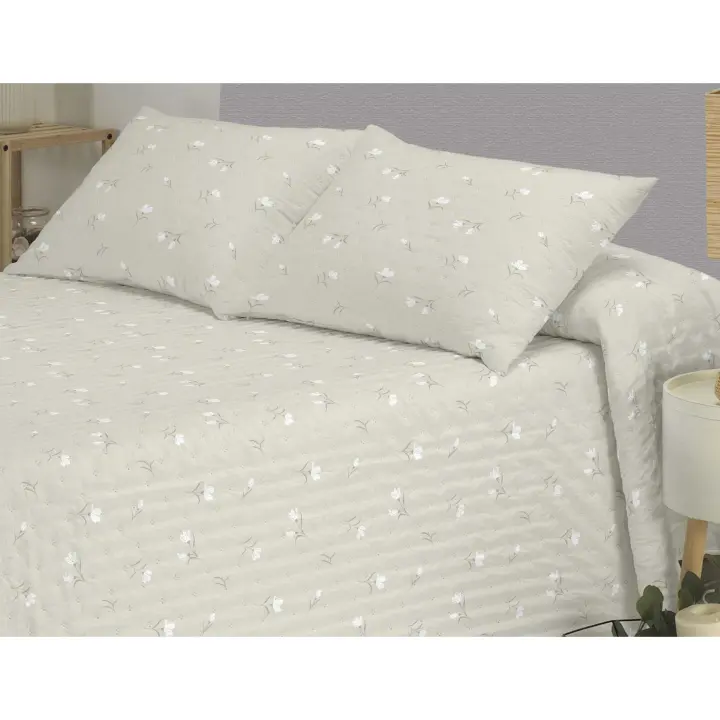 Colcha Bouti Polo-Polo Gianna Camas 150 cm | Microfibra 100% Poliéster con Relleno Ligero 180g | Estampado Termosellado, Tacto Suave, Lavado a la Piedra | Incluye Fundas de Cojín | Varias Medidas Disponibles - 1