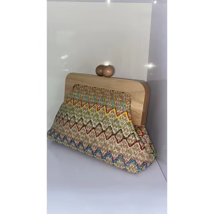 Bolso de colores tejido en rafia - Estilo único para tus looks - 1