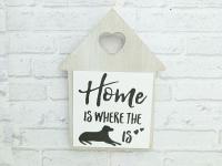 Figura de Pared de Madera Grisácea con Silueta de Perro y Texto "HOME IS WHERE THE DOG IS" - details 0