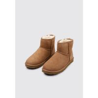 UGG CLASSIC MINI  Bota Plana Hombre Cuero - details 0