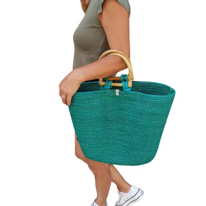 ANIMS - Bolso de fibra de yute con asa de mano en madera de caña, disponible en color verde. - 1