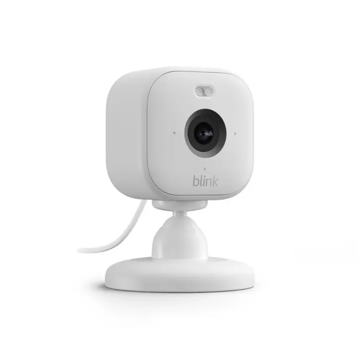 Blink Mini 2 | Cámara de vigilancia interior compacta, HD con enchufe, visión nocturna en color, foco integrado, audio bidireccional, detección de movimiento, compatible con Alexa (blanco) - 1