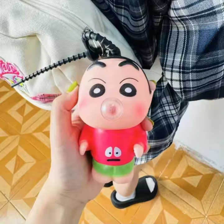 Mochila De Peluche Crayon Shin Chan Colgante De Banda Sonora De Anime Para Niños Y Niñas Juguetes De Descompresión Lindos Regalo De Vacaciones - 1