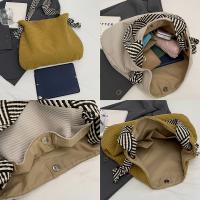 Bolso De Hombro Ancho Suave De Velvet Para Mujer Estilo Casual De Moda Bolsa De Corduroy Con Cierre De Cremallera Y Decoración De Lentejuelas - details 0
