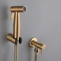 Baño inodoro bidé grifo kit cepillado oro montado en la pared bidé rociador ducha con válvula de cierre - details 3