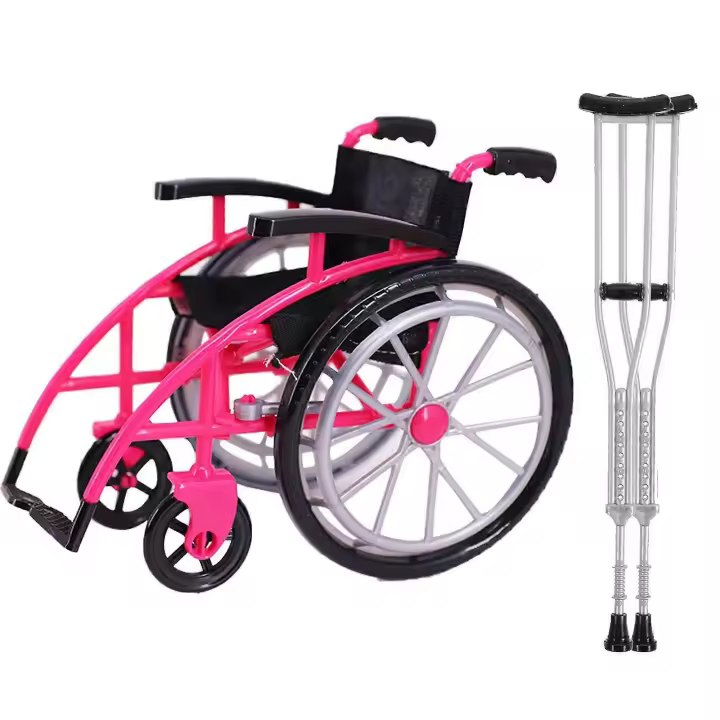juego de silla de ruedas y muletas para muñecas, modelo de silla de ruedas en miniatura roja, adornos de muletas para silla de ruedas en miniatura. - 1