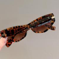 Gafas De Sol Para Mujer Y Hombre Estilo Vintage Con Ojos De Gato Lentes Gradiente Irregular Protección UV400 Unisex - details 3