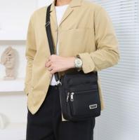 Bolso De Hombro Multicapa Grande Impermeable Para Hombres Y Mujeres Estilo Coreano Con Capa Lateral Para Negocios Y Ocio - details 2