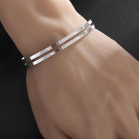 Pulsera De Titanio Doble Capa Brillante Para Hombres Y Mujeres Pulsera De Cuff De Dos Colores Joyería Para Parejas Estilo Clásico - details 7