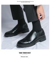 Zapatos Casuales Para Hombre 2024 Nueva Tendência Brogue De Cuero Carved Simple Y Elegante Zapatos Slip-On Para Negocios Y Vida Diaria - details 1