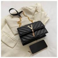 Bolso De Mano Pequeño En V De Lujo 22*15*7cm Para Mujer Bolso De Hombro Cadena Moda Popular Bolsos De Tote Diseñador Versátil - details 5