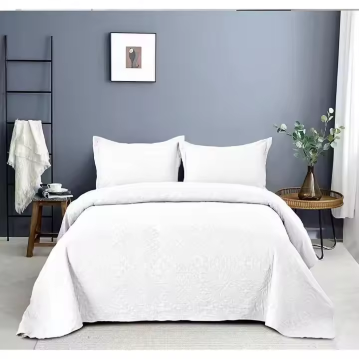Textil-home Colcha Lisa para Cama 90/105/135/150/ 100% Microfibra Extra Suave  Cubrecama Fina para Primavera Verano y Entretiempo Incluye Funda de Cojín - 1