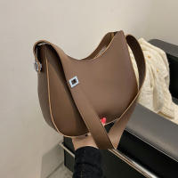 Bolso Bandolera De Cuero PU Para Mujer Diseño De Moda Gran Capacidad Bolso De Hombro Para Viaje Verano Bolso Armpit Hobo - details 1