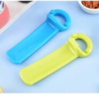 Aguja De Botella Portátil Universal Antideslizante Ahorcado De Botellas De Cerveza Multifuncional Y Portátil Para La Cocina Gadgets De Cocina - details 7