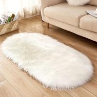 Alfombra De Faux Pelo Grande Ovalada Artificial Cabello Largo Tapete Suave De Lana Blanca Para Dormitorio Y Sala De Estar Estilo Moderno Decorativo - details 1